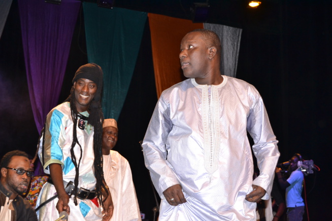 ANNIVERSAIRE: Mame Goor Djazaka réussit son pari au theatre national daniel Sorano ce vendredi 16 Decembre. ANNIVERSAIRE: Mame Goor Djazaka réussit son pari au theatre national daniel Sorano ce vendredi 16 Decembre.