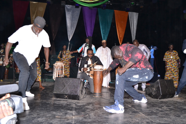 ANNIVERSAIRE: Mame Goor Djazaka réussit son pari au theatre national daniel Sorano ce vendredi 16 Decembre. ANNIVERSAIRE: Mame Goor Djazaka réussit son pari au theatre national daniel Sorano ce vendredi 16 Decembre.