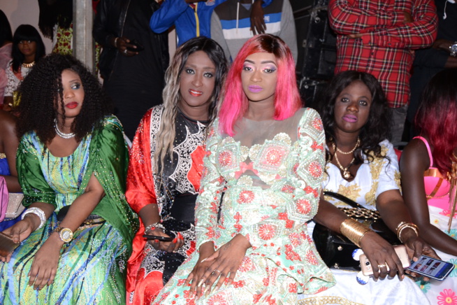 En images, l'anniversaire de KINE BADIANE la danseuse de viviane. En images, l'anniversaire de KINE BADIANE la danseuse de viviane.