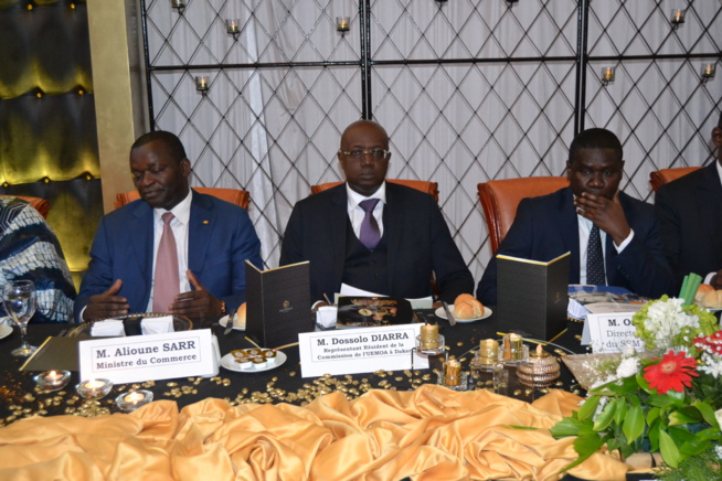 CAURIS D'OR: Arrivé du Président du MDES Mbagnick Diop accompagné par la délégation du gouvernement. CAURIS D'OR: Arrivé du Président du MDES Mbagnick Diop accompagné par la délégation du gouvernement.