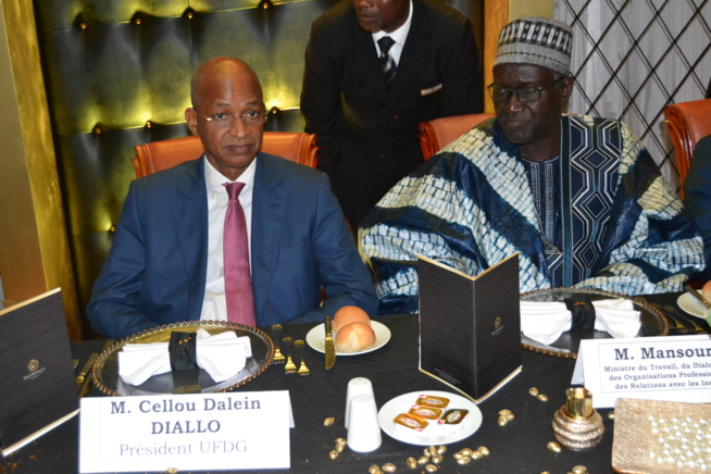 CAURIS D'OR: Arrivé du Président du MDES Mbagnick Diop accompagné par la délégation du gouvernement. CAURIS D'OR: Arrivé du Président du MDES Mbagnick Diop accompagné par la délégation du gouvernement.