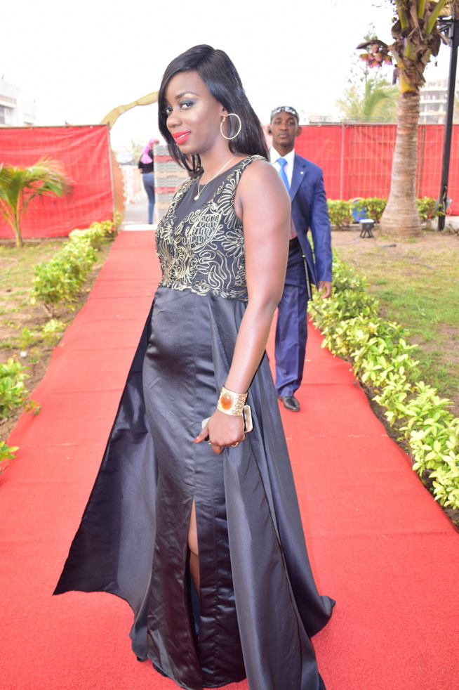 CAURIS D'OR: Les hôtesses de la cérémonies toutes élégantes. CAURIS D'OR: Les hôtesses de la cérémonies toutes élégantes.