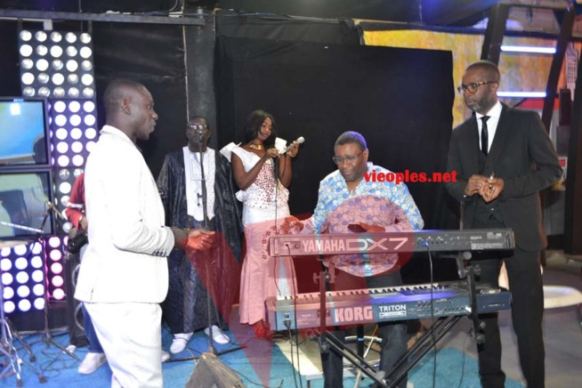 Images: Pape Cheikh reçoit Pape Diouf & la génération consciente dans Night Show. Regardez
