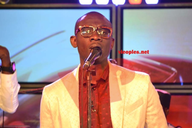 Images: Pape Cheikh reçoit Pape Diouf & la génération consciente dans Night Show. Regardez