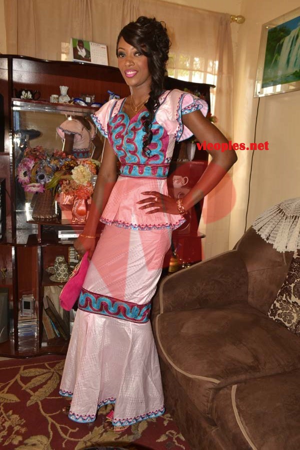 Les images du mariages du mariage de la fille de MBagnick Diop avec le mannequin Baye Bia. Regardez