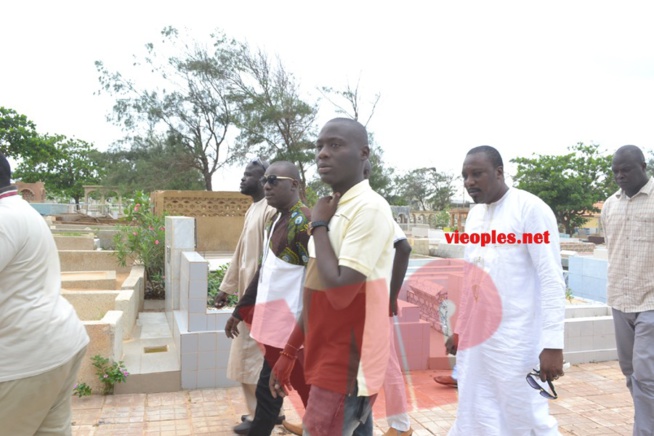 Feu Matar Kouyaté le défunt époux de Ngoné Ndour du label Prince Art repose désormais au cimetière de Yoff