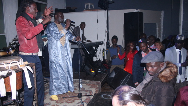 Assane Ndiaye et le "ngeweul gui" en live à Torino. Regardez