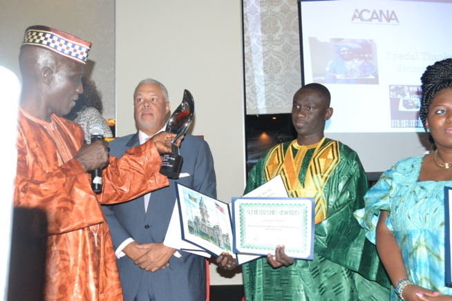 Pape Diouf honnoré à Philadelphia: Award de l'artiste de l'année et award pour sa contribution Africa's musical Heritage