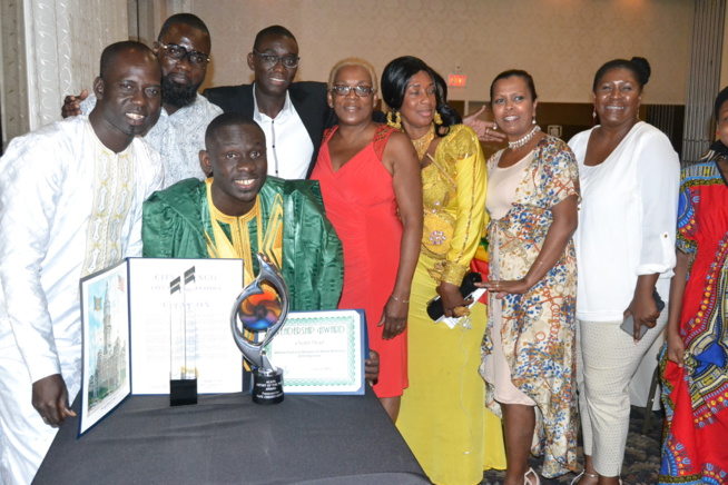 Pape Diouf honnoré à Philadelphia: Award de l'artiste de l'année et award pour sa contribution Africa's musical Heritage