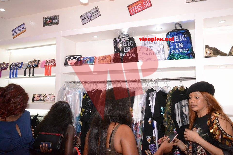 22883348_433494580379944_1823659911_n