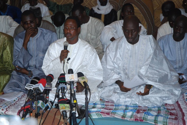 Intronisation des femmes au titre de Cheikh : Les petits-fils de Serigne Touba en colère contre Cheikh Béthio Intronisation des femmes au titre de Cheikh : Les petits-fils de Serigne Touba en colère contre Cheikh Béthio