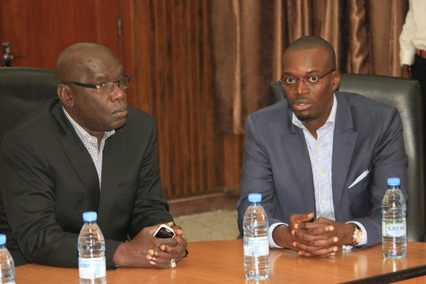 Diène Farba Sarr en visite à la Sn Hlm : "L'habitat pèse pour au moins 1/3 des 3 piliers fondamentaux du Plan Sénégal émergent" Diène Farba Sarr en visite à la Sn Hlm : "L'habitat pèse pour au moins 1/3 des 3 piliers fondamentaux du Plan Sénégal émergent"
