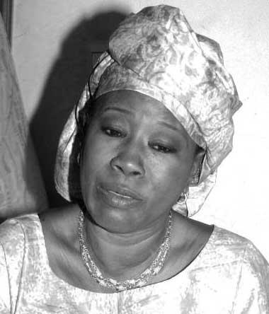 Dr Fatou Ndiaye Dème sur la double nationalité : "Dire que c'est Karim Wade ou Abdoul Mbaye qui sont visés, c'est ne pas respecter les Sénégalais" Dr Fatou Ndiaye Dème sur la double nationalité : "Dire que c'est Karim Wade ou Abdoul Mbaye qui sont visés, c'est ne pas respecter les Sénégalais"