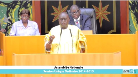 Babacar Mbaye Ngaraf : "On a confié à Macky Sall une République, il en a fait une propriété privée" Babacar Mbaye Ngaraf : "On a confié à Macky Sall une République, il en a fait une propriété privée"