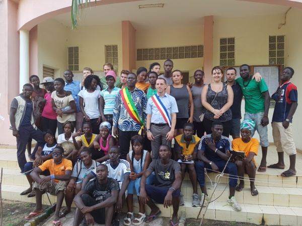 Chantier solidaire en Casamance : Les jeunesses d’Oussouye et de Cabourg en France se rencontrent Chantier solidaire en Casamance : Les jeunesses d’Oussouye et de Cabourg en France se rencontrent