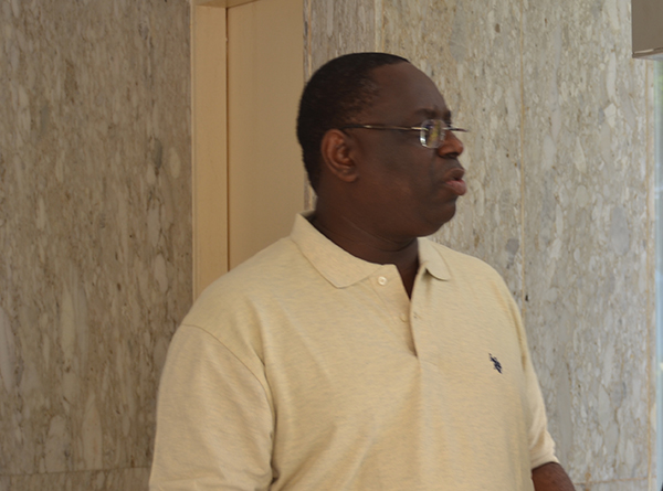 Les vraies raisons du séjour du Pr Macky Sall à Popenguine... Le «sabre» du «Macky» va couper des têtes... Seul le Pm Mohamed Dionne certain de conserver son maroquin... Les vraies raisons du séjour du Pr Macky Sall à Popenguine... Le «sabre» du «Macky» va couper des têtes... Seul le Pm Mohamed Dionne certain de conserver son maroquin...