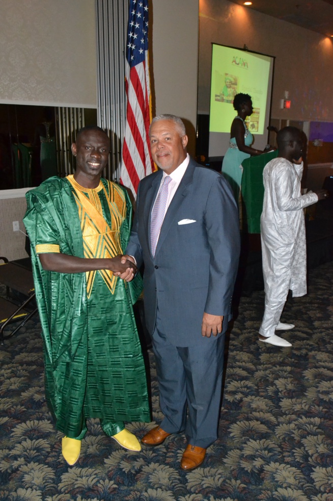Pape Diouf reçu par le Senator de Pensylvania Anthony Williams aux Etats Unis.