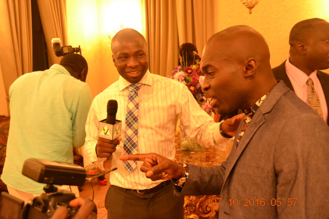 Bathie Samb du site senvideo en compagnie de son ami Modou Ndao de la radio "door warr" Ã New York. Bathie Samb du site senvideo en compagnie de son ami Modou Ndao de la radio "door warr" Ã New York.