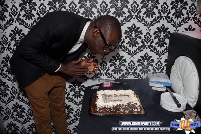 BIRTH DAY: Gomis le paparazzi Sénégalais des USA  souffle une bougies de plus.
