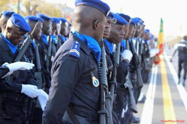 Le Sénégal envoie 270 gendarmes dont 15 femmes au Congo Le Sénégal envoie 270 gendarmes dont 15 femmes au Congo