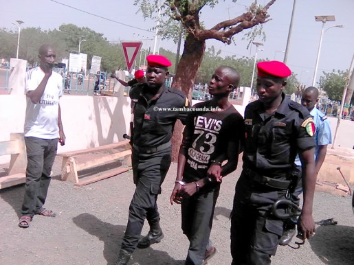 «Boy Djiné», son épouse Jabi Cham et sa sœur Yacine Fall entendus par le… «Boy Djiné», son épouse Jabi Cham et sa sœur Yacine Fall entendus par le…