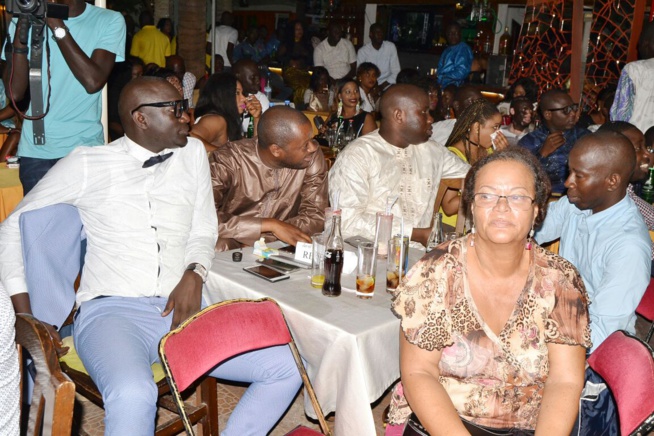 Retour explosif  au just 4 u aprés le succés de sa tournée Américaine, Pape Diouf savoure ses deux award avec ses fans
