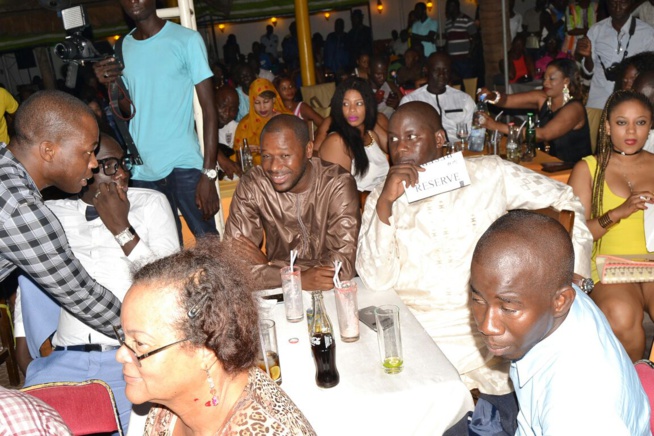 Retour explosif au just 4 u aprés le succés de sa tournée Américaine, Pape Diouf savoure ses deux award avec ses fans Retour explosif au just 4 u aprés le succés de sa tournée Américaine, Pape Diouf savoure ses deux award avec ses fans