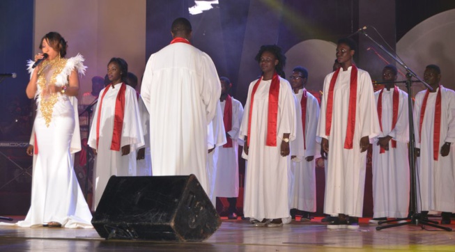 16 ANS DE CARRIÈRES AU GRAND THÉÂTRE: Viviane réussit son pari avec la compétence de son manager Djidiack. 16 ANS DE CARRIÈRES AU GRAND THÉÂTRE: Viviane réussit son pari avec la compétence de son manager Djidiack.