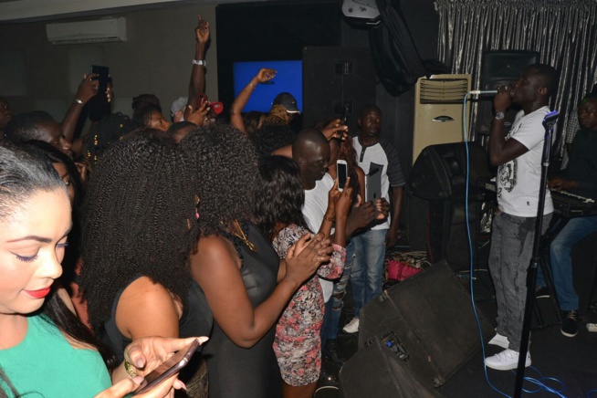 Un Baramundi nostalgique,retrouve son Pape Diouf dans une forte ambiance. Un Baramundi nostalgique,retrouve son Pape Diouf dans une forte ambiance.