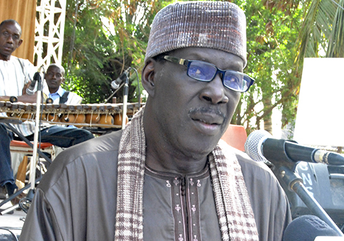 Révélation d'Alioune Badara Bèye : « Senghor m’avait dit qu’Abdoulaye Makhtar Diop faisait partie de ses grands regrets » Révélation d'Alioune Badara Bèye : « Senghor m’avait dit qu’Abdoulaye Makhtar Diop faisait partie de ses grands regrets »