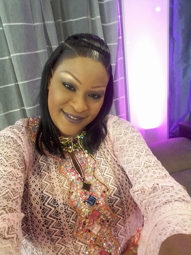 Keb’s Thiam de la tfm en mode « make up » Keb’s Thiam de la tfm en mode « make up »