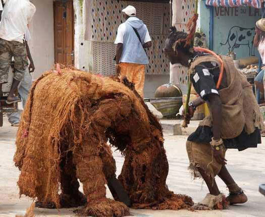 Mbour : Un kankourang fait quatre blessés, une personne arrêtée Mbour : Un kankourang fait quatre blessés, une personne arrêtée