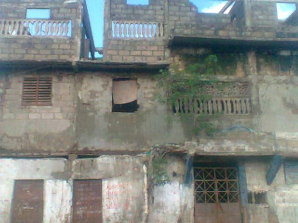 Menace : 400 bâtiments en ruine recensés au Sénégal Menace : 400 bâtiments en ruine recensés au Sénégal