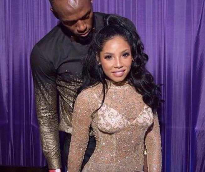 Usain Bolt va se marier avec Kasi Bennett : elle a dit oui Usain Bolt va se marier avec Kasi Bennett : elle a dit oui