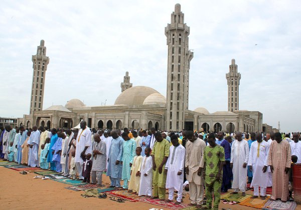 Tabaski 2016: Le khalife de la famille Ndieguene exhorte les fidèles à accomplir le bien Tabaski 2016: Le khalife de la famille Ndieguene exhorte les fidèles à accomplir le bien