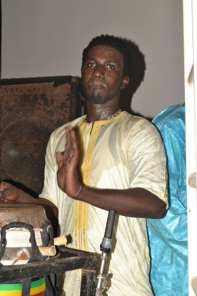 ' Le Ndewlenne' de Ppape Diouf aux fans. Regardez l' ambiance tordue au Just 4 U. ' Le Ndewlenne' de Ppape Diouf aux fans. Regardez l' ambiance tordue au Just 4 U.