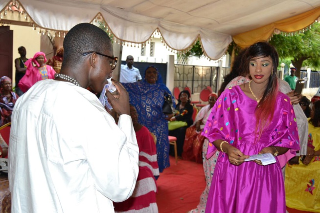 Madame Diagne,Nene Gadio,la bienfaitrice des soirées de Pape Diouf baptise sa fille. REGARDEZ