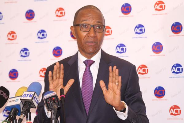 Mutinerie de Reubeuss : Abdoul Mbaye attend les résultats de l'enquête Mutinerie de Reubeuss : Abdoul Mbaye attend les résultats de l'enquête