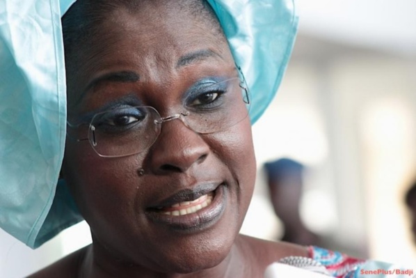 Mously Diakhaté à l'opposition : « La bave des crapauds n’atteindra jamais Macky Sall » Mously Diakhaté à l'opposition : « La bave des crapauds n’atteindra jamais Macky Sall »