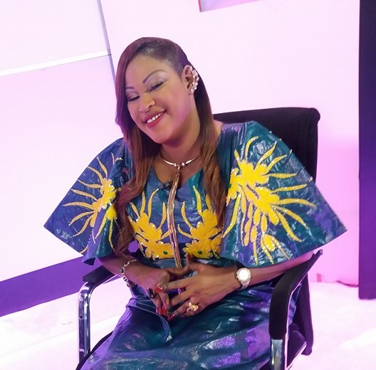 Kebs Thiam rayonnante dans cette robe Kebs Thiam rayonnante dans cette robe