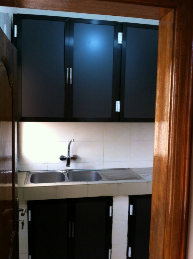 Incroyable, mais vrai : Regardez ce qu'un Sénégalais fait avec l'aluminium européen Incroyable, mais vrai : Regardez ce qu'un Sénégalais fait avec l'aluminium européen