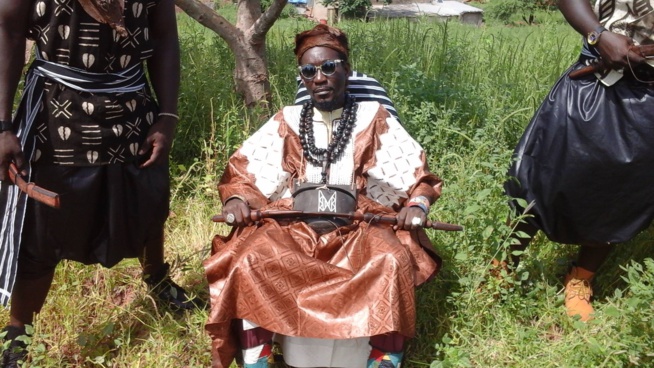 Exclusivité: Les premières images du tournage de la nouvelle vidéo de Mame Goor habillé par Papino création. Regardez