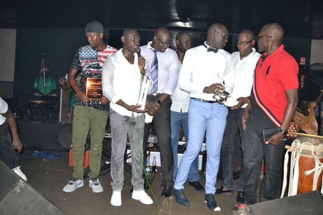 Pape Diouf et la soirée des trophées pour remercier New African Production et ses fans. Le Bloowy chauffe.