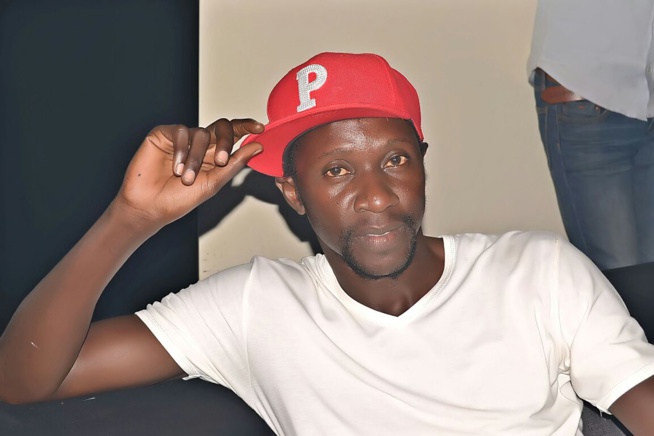 Pape Diouf et la soirée des trophées pour remercier New African Production et ses fans. Le Bloowy chauffe.
