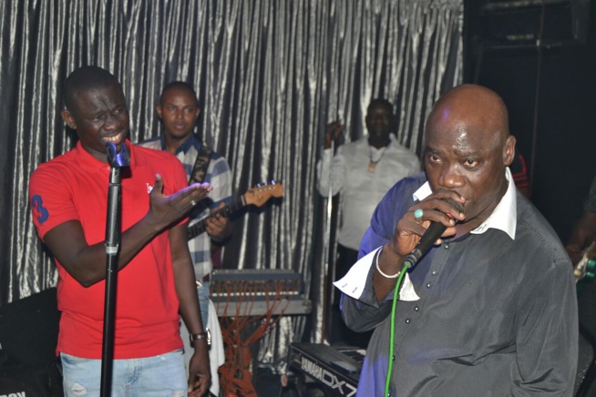 Pape Diouf et la soirée des trophées pour remercier New African Production et ses fans. Le BARAMUNDI chauffe. Pape Diouf et la soirée des trophées pour remercier New African Production et ses fans. Le BARAMUNDI chauffe.