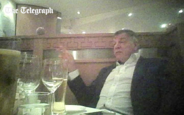 Angleterre : piégé par des journalistes, Sam Allardyce au coeur d'un gros scandale Angleterre : piégé par des journalistes, Sam Allardyce au coeur d'un gros scandale