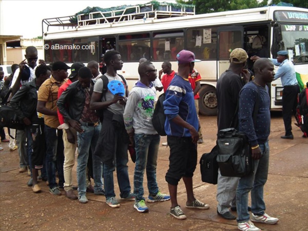 Emigration: l'Algérie sur le point de rapatrier près de 1500 sénégalais Emigration: l'Algérie sur le point de rapatrier près de 1500 sénégalais