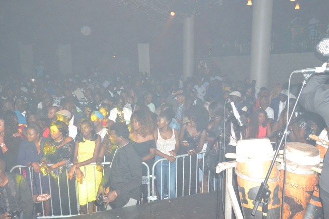 Titi la lionne de la musique Sénégalaise réussit son pari au Dock Haussman de Paris avec Africa Rythme. Regardez Titi la lionne de la musique Sénégalaise réussit son pari au Dock Haussman de Paris avec Africa Rythme. Regardez