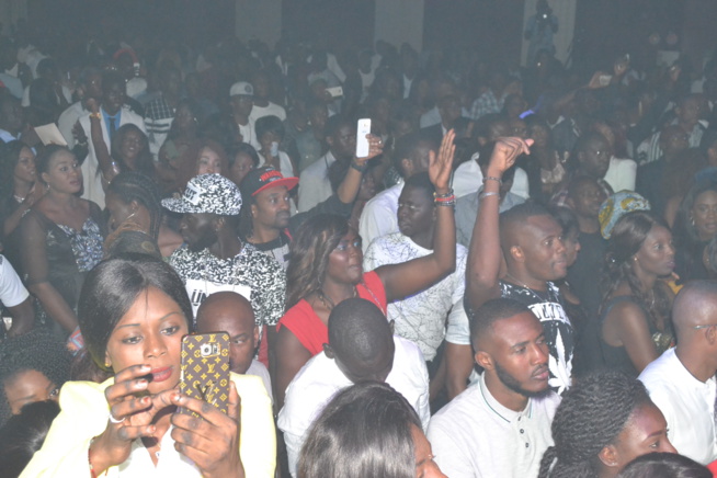 Titi la lionne de la musique Sénégalaise réussit son pari au Dock Haussman de Paris avec Africa Rythme. Regardez Titi la lionne de la musique Sénégalaise réussit son pari au Dock Haussman de Paris avec Africa Rythme. Regardez