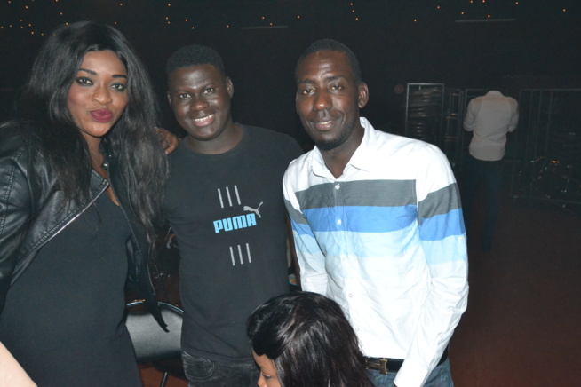 Salam Diallo montre qu'il est le roi des ambianceurs au Dock Haussman de Paris. Salam Diallo montre qu'il est le roi des ambianceurs au Dock Haussman de Paris.